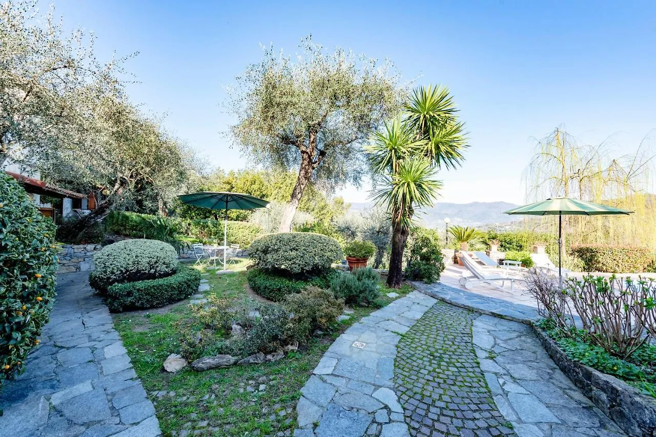Villa Renetta With Swimming Pool And Jacuzzi And Parking Rapallo