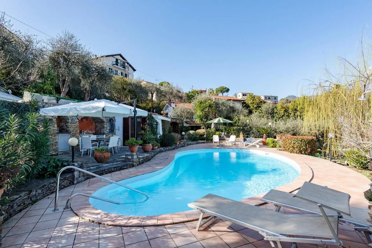 Apartment Villa Renetta With Swimming Pool And Jacuzzi And Parking Rapallo