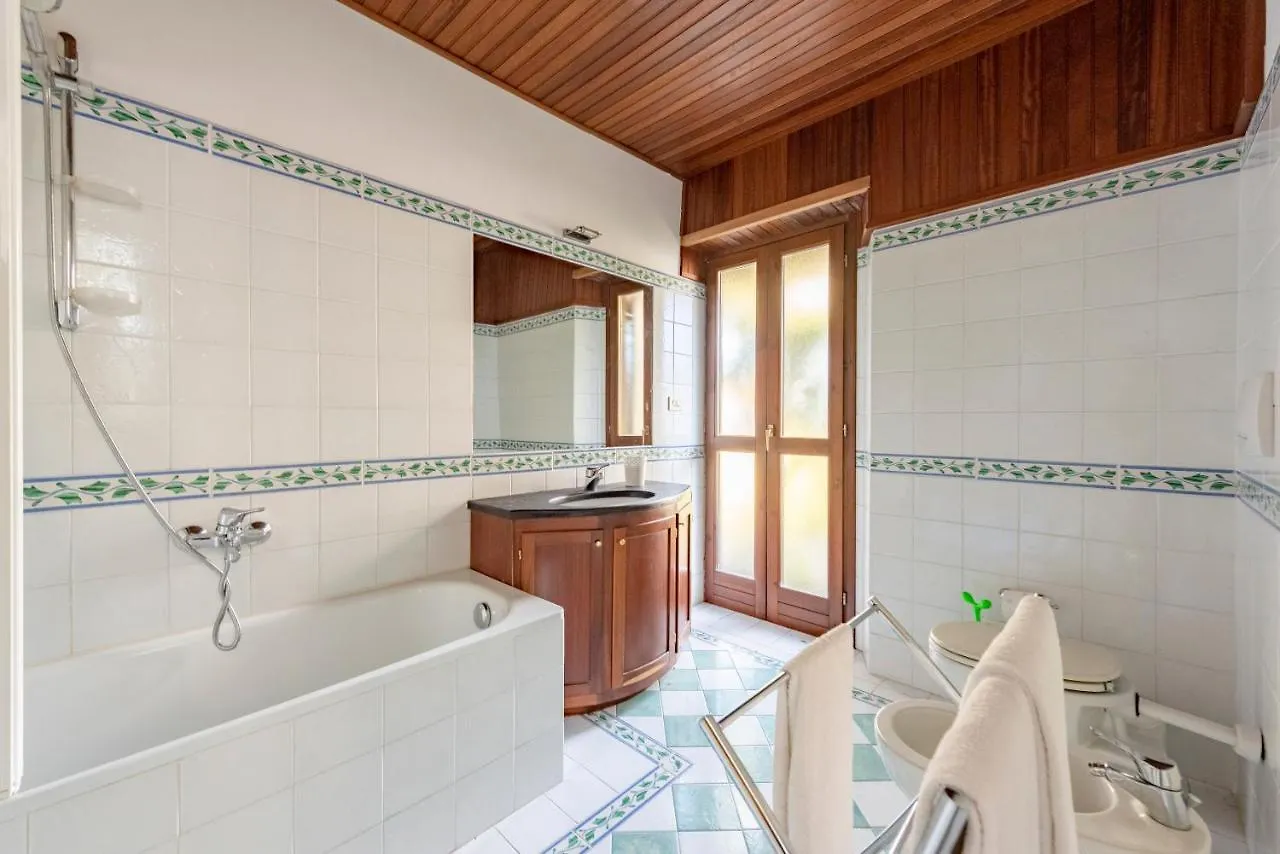 Villa Renetta With Swimming Pool And Jacuzzi And Parking Rapallo Apartment