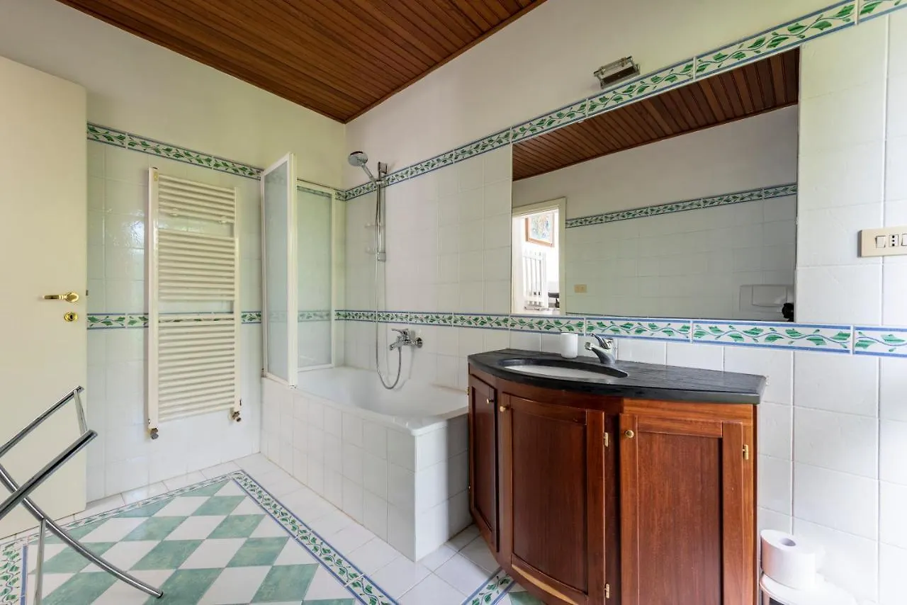 Villa Renetta With Swimming Pool And Jacuzzi And Parking Rapallo 0*,  Italy