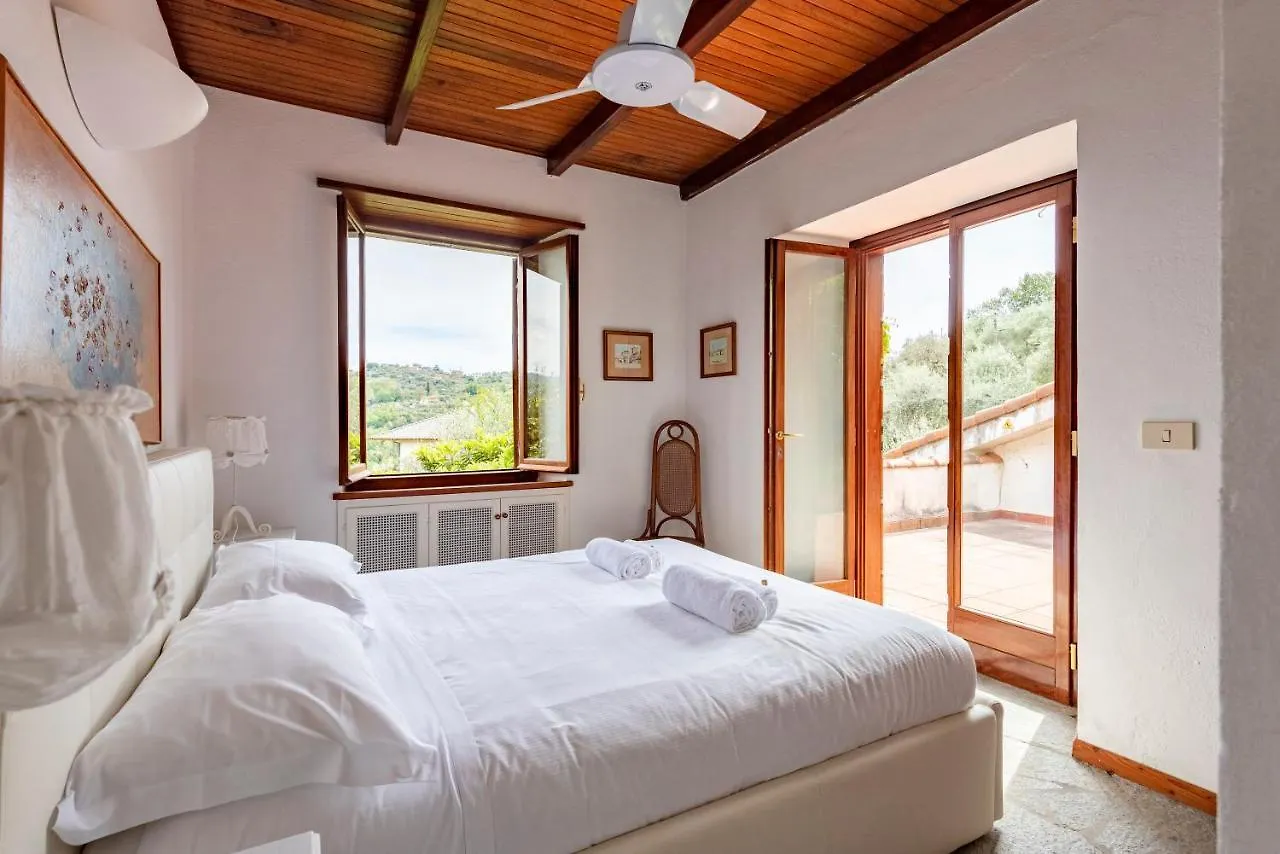 Villa Renetta With Swimming Pool And Jacuzzi And Parking Rapallo