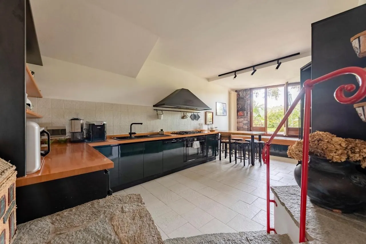 Apartment Villa Renetta With Swimming Pool And Jacuzzi And Parking Rapallo
